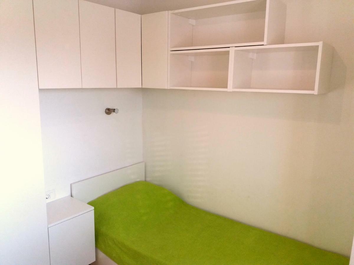 Apartments Mestrovic Lopar Ngoại thất bức ảnh